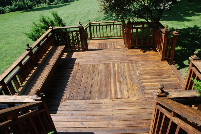Spacious Elevated Deck